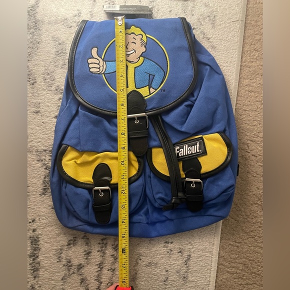 Fallout 4 Bioworld backpack - Picture 5 of 7